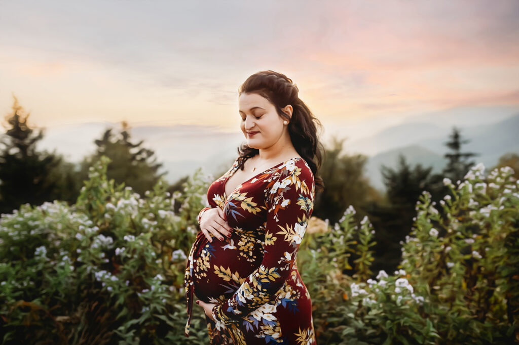 Maternity Photoshoot on the Blue Ridge Parkway in Asheville, NC.